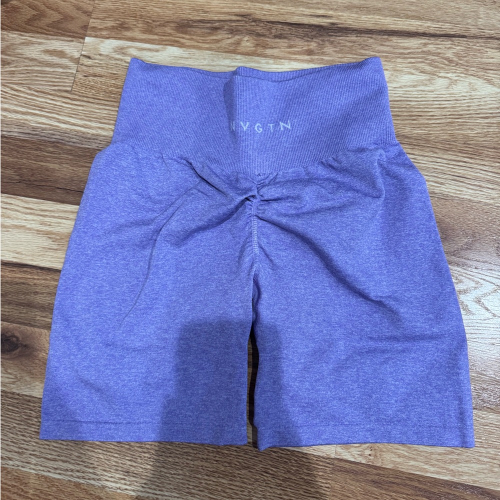 NVGTN scrunch shorts